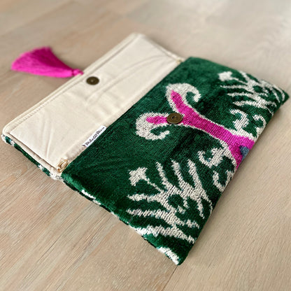 Ikat Clutch Bag La Sperlonga: With gold chain
