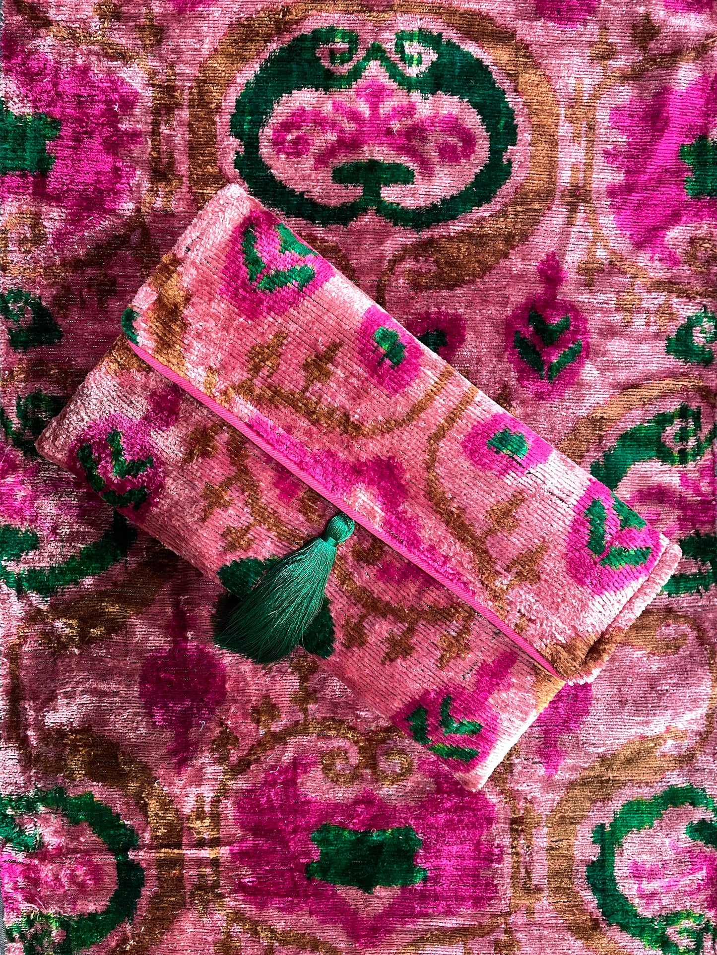 Ikat Clutch Bag La Spezia: With gold chain