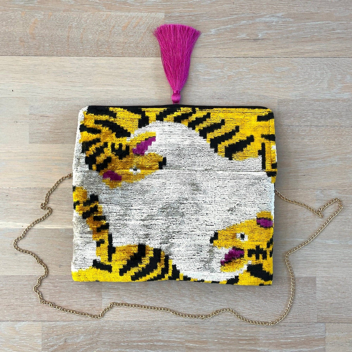 Ikat Tiger Clutch Bag Ischia: With gold chain