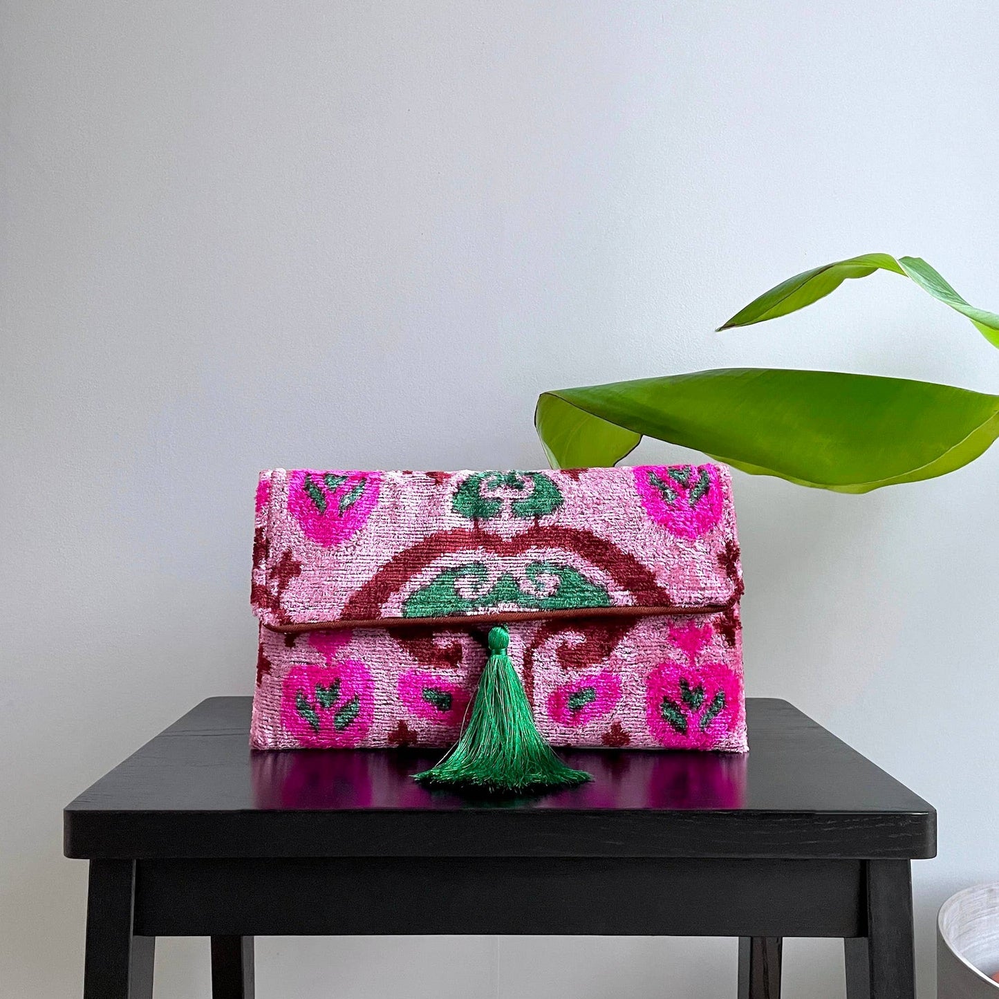 Ikat Clutch Bag La Spezia: With gold chain