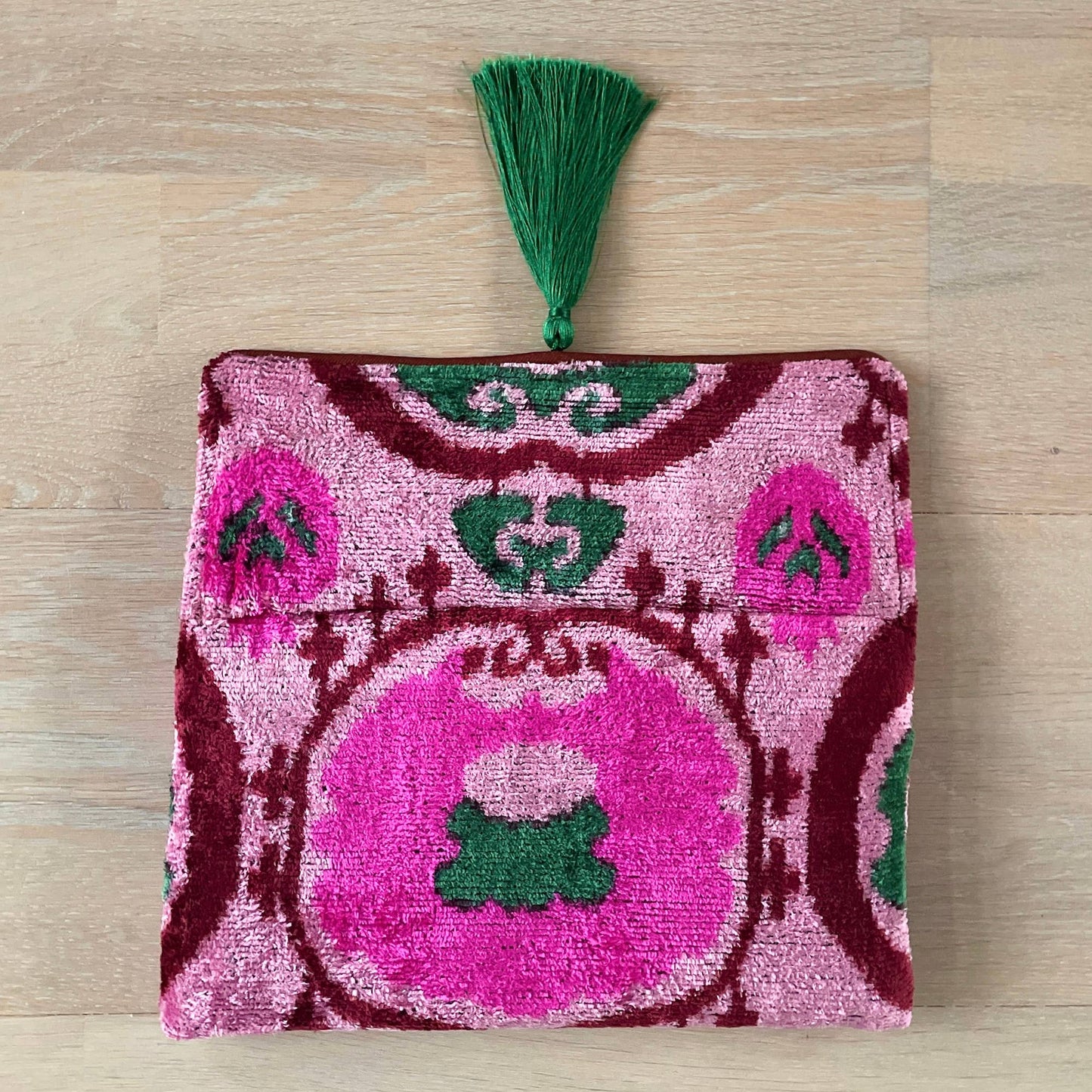 Ikat Clutch Bag La Spezia: With gold chain