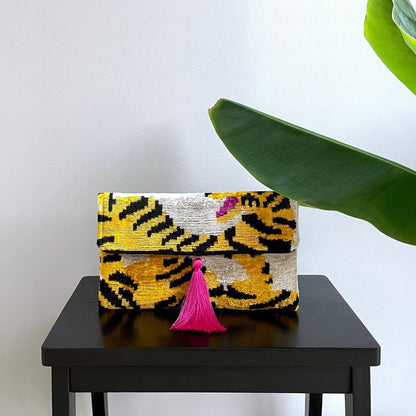 Ikat Tiger Clutch Bag Ischia: With gold chain