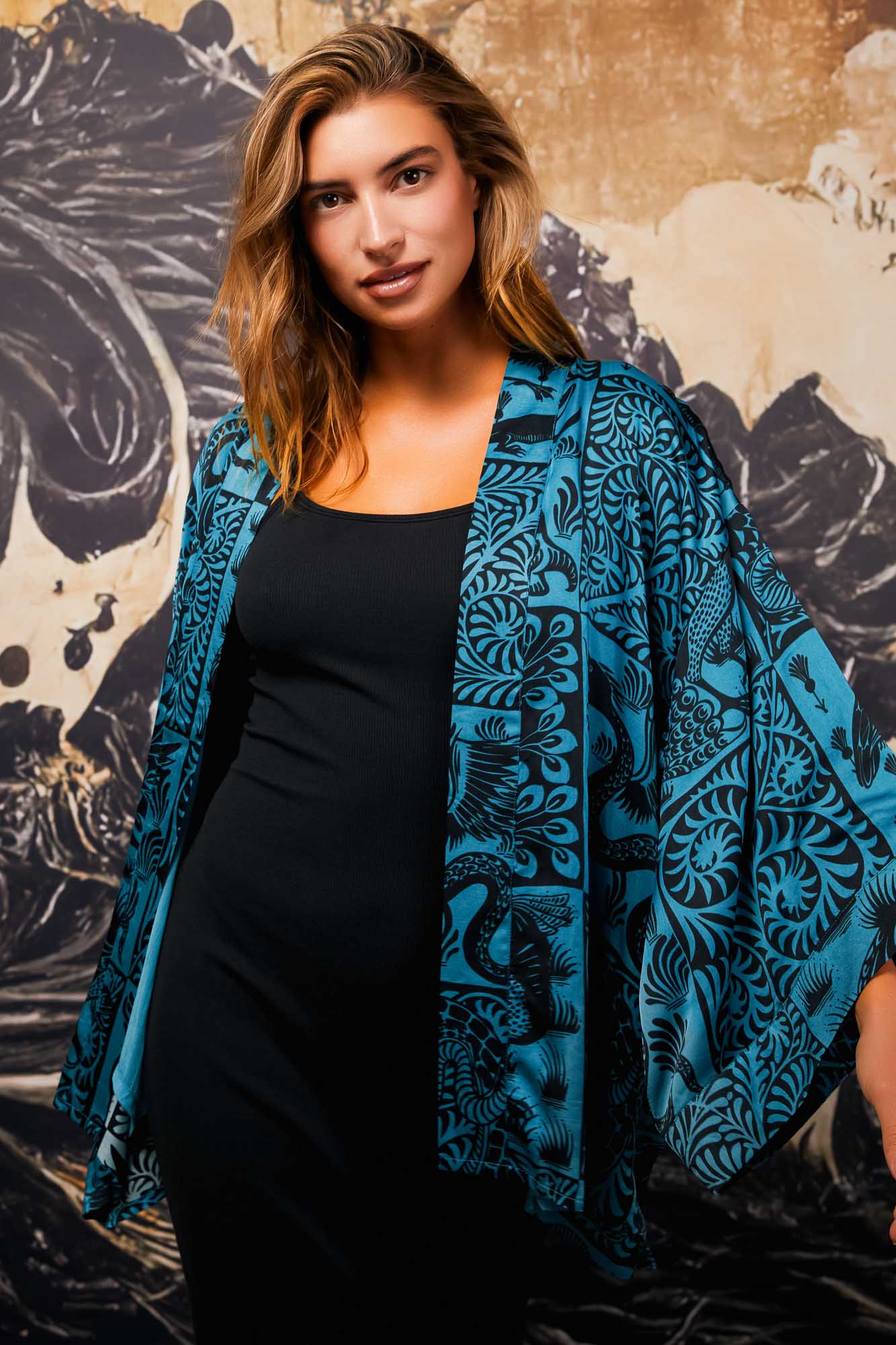 Artemis Muse William De Morgan printed blue kimono side view